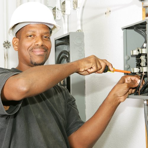 Electricien/ne
